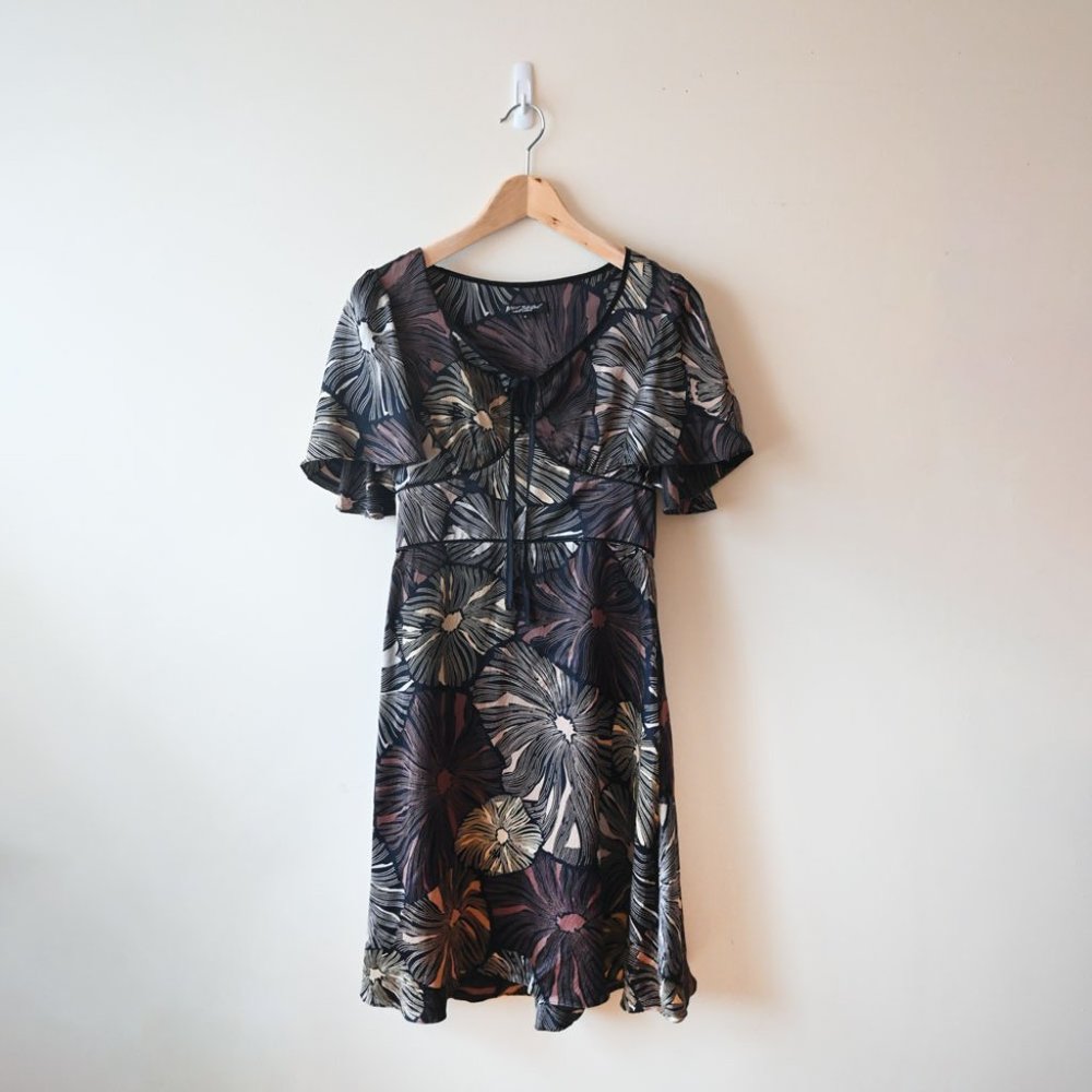 Vintage 90’s Betsey Johnson Silk Floral BLACK GOLD SILVER Flutter Sleeve Dress